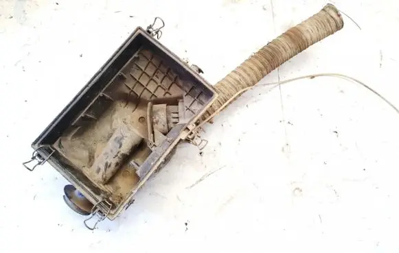 Seat Toledo I (1L) Air filter box 1L0129607J 1L0129620A