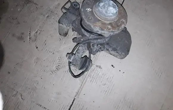Iveco Daily 35 - 40.10 Front wheel hub NOCODE