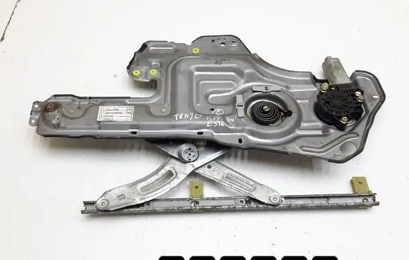 Hyundai Trajet Rear door window regulator with motor 824703a000