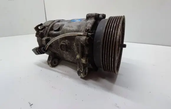 Volkswagen Golf IV Air conditioning (A/C) compressor (pump) 1J0820803K 1030711244