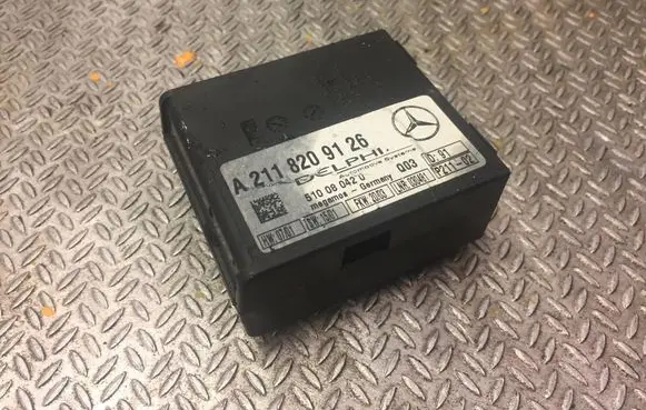 Mercedes-Benz CLK A209 C209 Alarm control unit/module A2118209126 2118209126