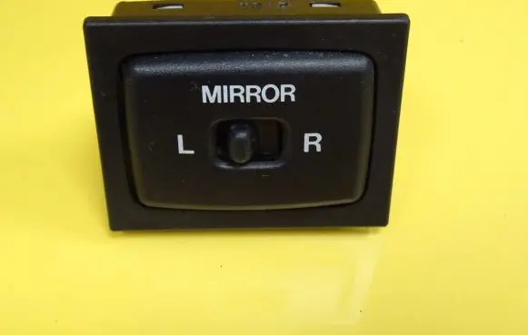 Suzuki Swift I Wing mirror switch