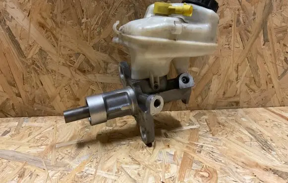 Opel Insignia A Master brake cylinder 03350890241