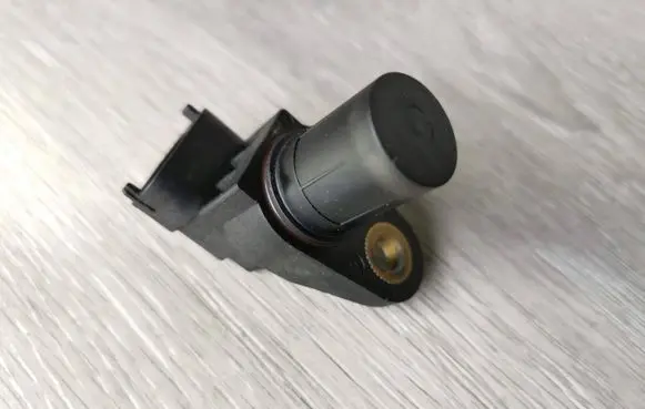 Mercedes-Benz R W251 Camshaft position sensor A0051531328