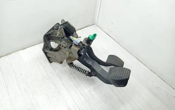 Citroen C4 I Pedal assembly 9653940880