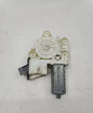 Toyota Avensis T250 Front door window regulator motor 6982005050