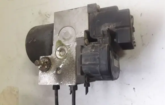 Subaru Forester SF ABS Pump