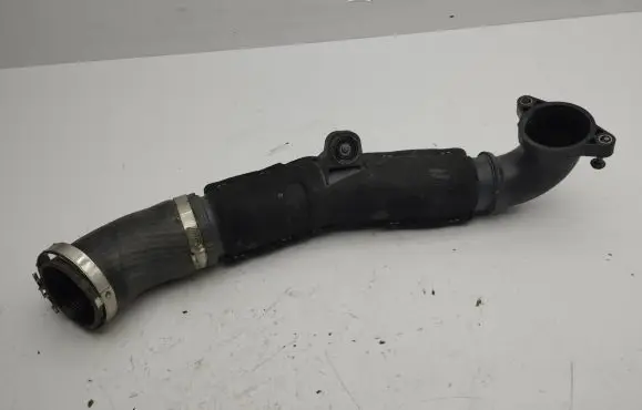 Volkswagen Arteon Intercooler hose/pipe 04L145828R
