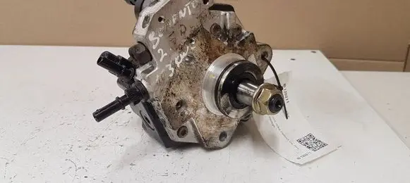 KIA Sorento Fuel injection high pressure pump 0445010101 331004A010