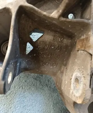 BMW 5 F10 F11 Front subframe 6797644 6797643