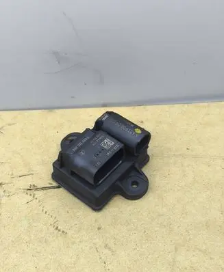 Mercedes-Benz E C207 W207 Glow plug pre-heat relay A6519000900 10301007221