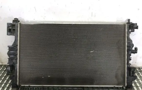 Opel Zafira C Coolant radiator 13393983