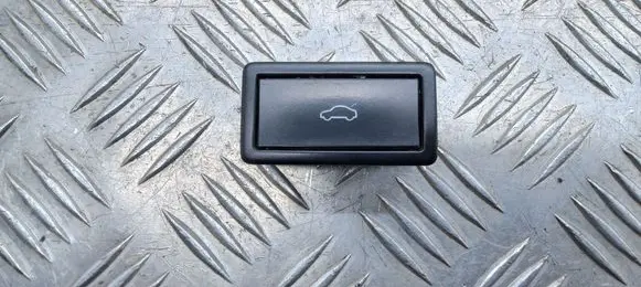 Volkswagen PASSAT B8 Tailgate/boot open switch button 3G0959831B