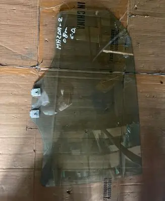 Mazda 2 Rear door window glass
