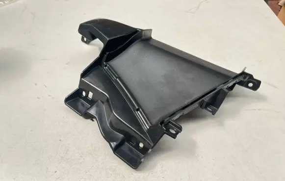 Volkswagen Tiguan Rear glass lock/latch Q709 4K0121704