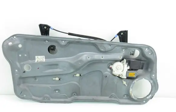 Volkswagen Golf IV Front door window regulator with motor 1C1959801A 1J3837729AE