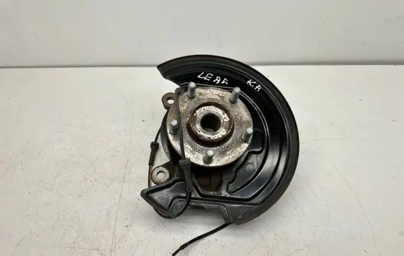 Nissan Leaf II (ZE1) Front wheel hub