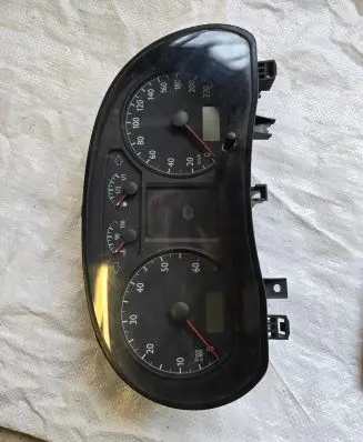 Volkswagen Polo Speedometer (instrument cluster) 6Q0920820 HW077CB01