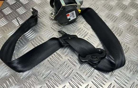 Volvo V60 Rear seatbelt 616157600 016R000