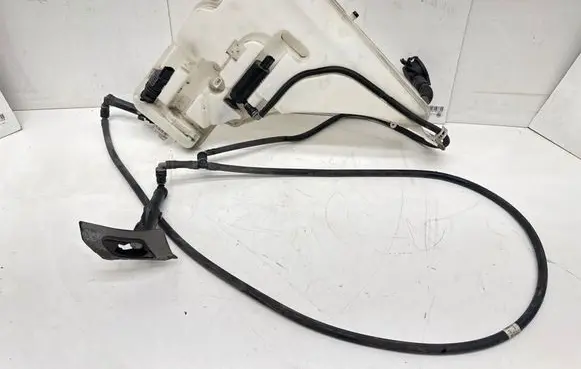 BMW 4 F36 Gran coupe Windshield washer fluid reservoir/tank 724167913 7241690