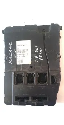 Renault Megane II Fuse module 8200309690