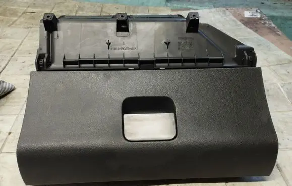 Volkswagen Polo IV 9N3 Glove box 6Q1857101F