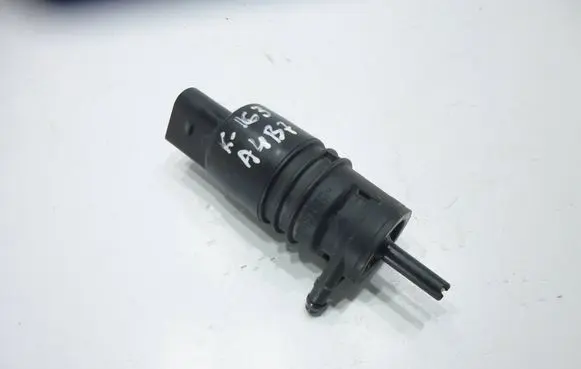 Audi A4 S4 B7 8E 8H Windscreen/windshield washer pump 1K5955651 3122785
