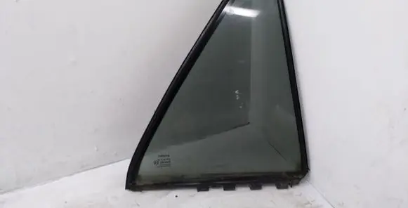 Rear vent window glass