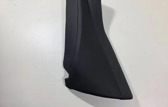 Tesla Model 3 (D)pillar trim (top) 1096027-03-I