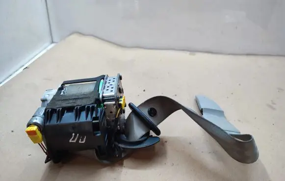 Audi A7 S7 4G Front seatbelt 4G8857706D