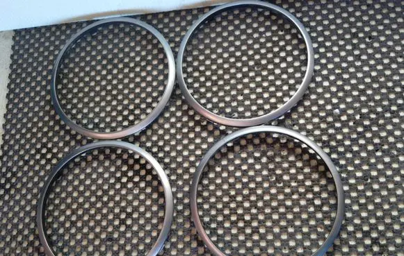 Chevrolet Captiva Front door speaker GARSIAKALBIUAPDAILA