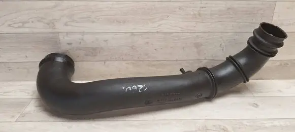 Volvo XC90 Air intake hose/pipe 30645294
