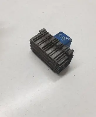 Opel Signum Glow plug pre-heat relay 55353011