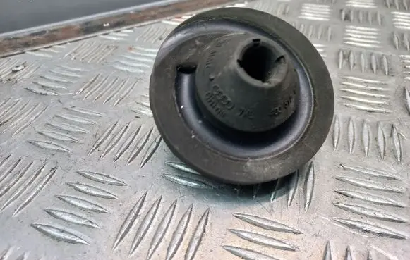 Audi A6 S6 C7 4G Rear coil spring rubber mount 4G0512149