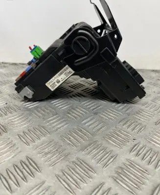 Volvo XC70 Fuse module 30728356