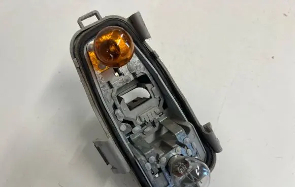 Citroen C4 I Picasso Tail light bulb cover holder