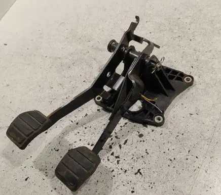 Renault Espace III Pedal assembly 6025313012