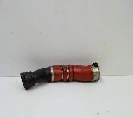 BMW 5 F10 F11 Intercooler hose/pipe 7583728