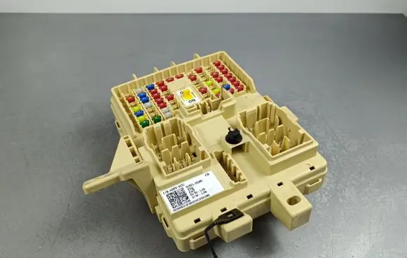 KIA Stinger Fuse module 91951J5280
