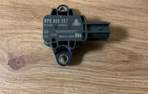 Audi A4 S4 B7 8E 8H Airbag deployment crash/impact sensor 8P0955557 011248 050805
