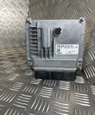 Skoda Octavia Mk3 (5E) Engine control unit/module 04L907445E 28499989