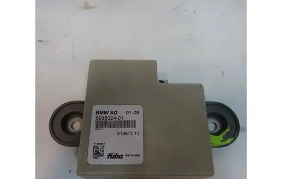 BMW 5 E60 E61 Engine control unit/module 6935024