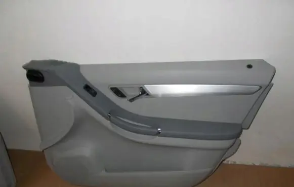 Mercedes-Benz R W251 Front door card panel trim