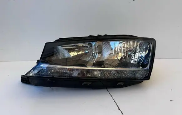 Skoda Fabia Mk3 (NJ) Headlight/headlamp 6V1941015D