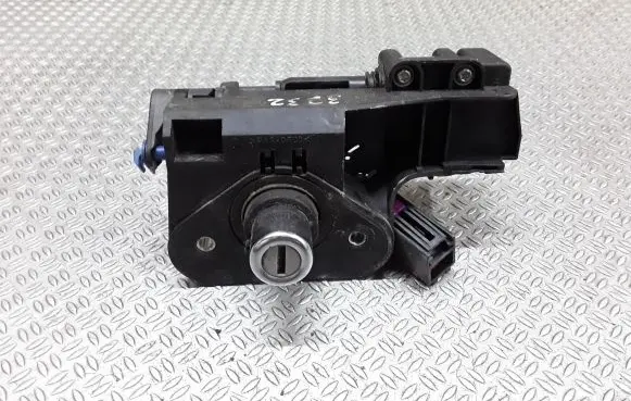 Opel Meriva A Tailgate exterior lock 90534783
