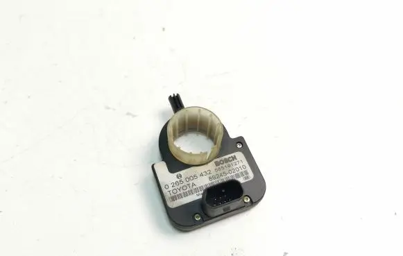 Toyota Avensis T250 Steering angle sensor 8924502010 0265005432