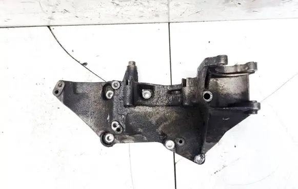 Nissan Primera Engine mounting bracket 8200183234