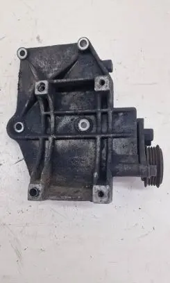 Volkswagen PASSAT B5 Engine mounting bracket 028260885A