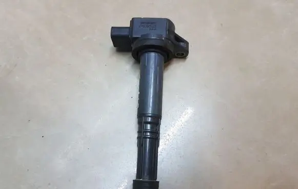 Honda Accord High voltage ignition coil 099700073