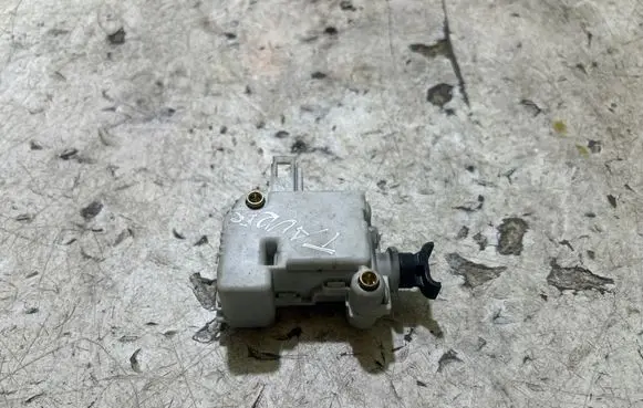 Volkswagen Touareg I Tailgate boot lock/latch motor 3B5827061B 3B0959781C